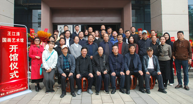 银发逐梦西电行：当霜鬓与AI撞了个满怀