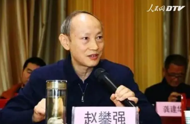 让爱在秦巴田野上歌唱—记中国作协散文作家赵攀强(图1)