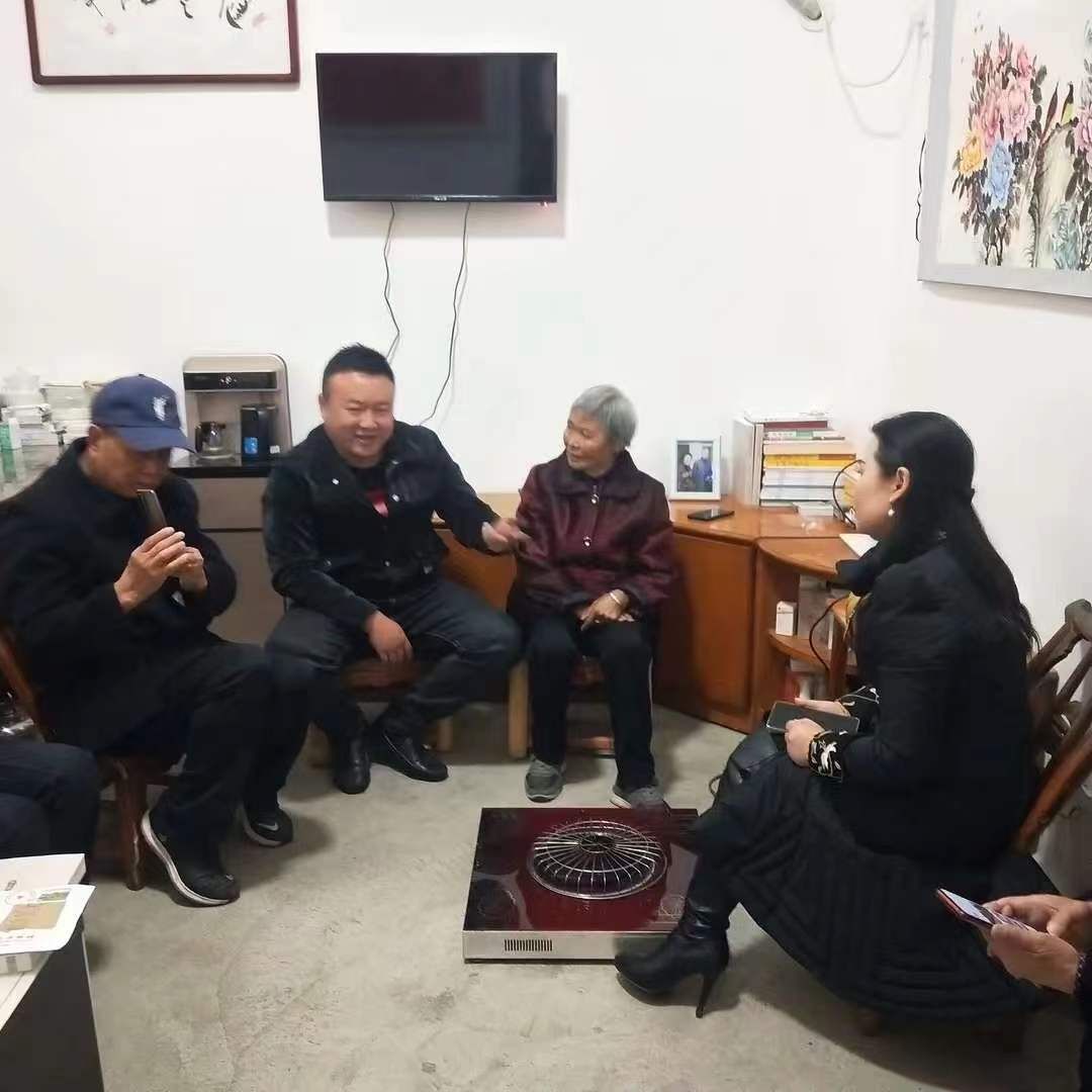 《时代楷模》--访朱海义   文/张志琴             