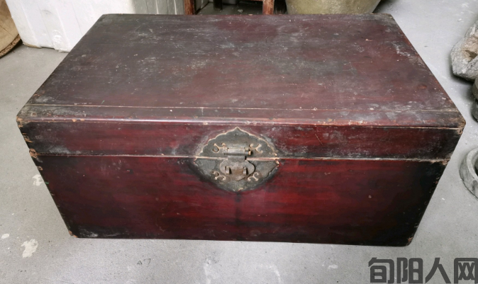 二姐家的木箱 文/何世芬(图1)