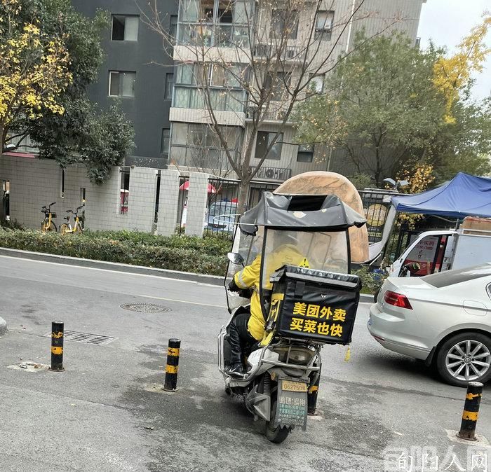 静默城市里的那些身影 图/文 肖海娟(图6) 微信图片_20221127131400.jpg