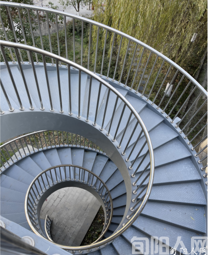 遇见阳光 期待美好 文/肖海娟(图2) wps2.png