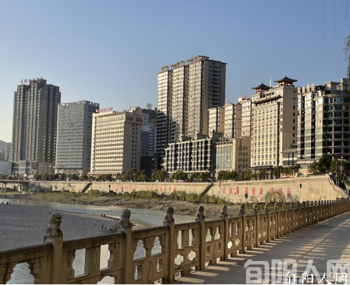 遇见阳光 期待美好 文/肖海娟(图4) wps4.png