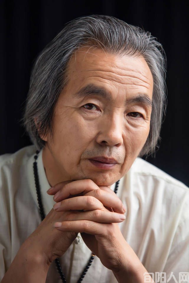 国家一级书法师向明春