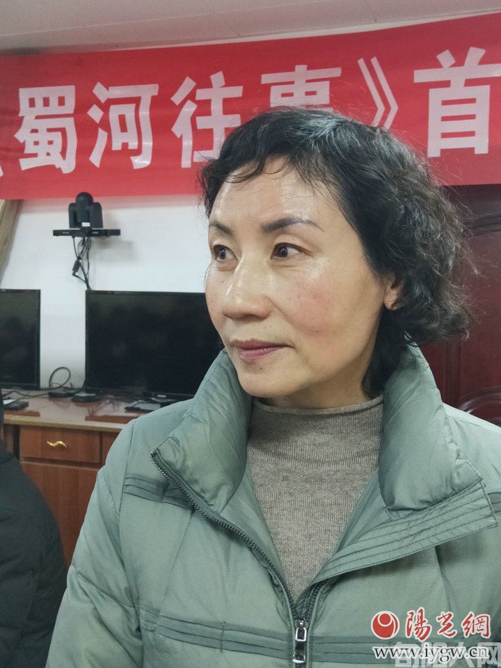 旬阳作家袁明秀散文集《蜀河往事》举行首发式(图7)