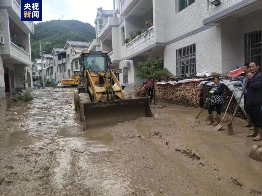 旬阳一村庄发生泥石流 暂无人员伤亡报告(图2) 旬阳一村庄发生泥石流 暂无人员伤亡报告(图2)