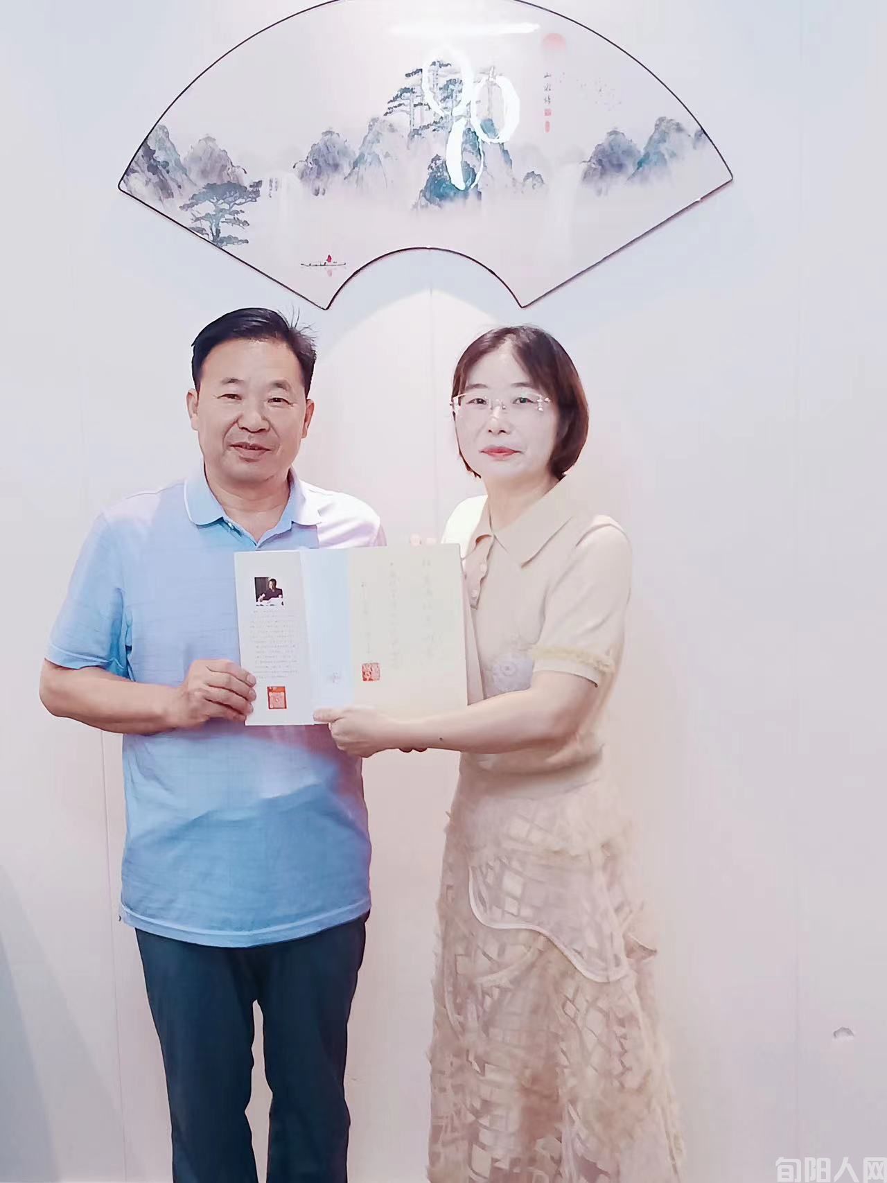 旬阳市本地四位知名作家为“旬阳人网”赠书(图13) 程06.jpg