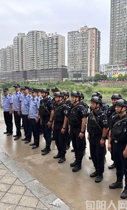 旬阳:法院法警大队与公安局特警大队首次开展跨警种交流共建活动(图2) 旬阳:法院法警大队与公安局特警大队首次开展跨警种交流共建活动(图2)