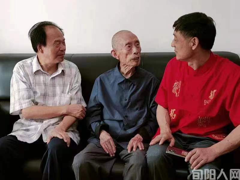 礼轻情意重孝心爱无价(图2) 2.jpg