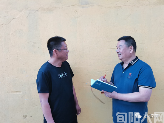 神秘神往神木地——作家苗雨田访谈录 文/李虎山(图2) 李虎山采访.png