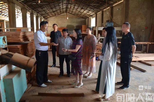 幸福安康&ldquo;七进&rdquo;活动在行动 &mdash;&mdash;旬阳市孝促会助力红色文化建设走进赵湾            文/鲁延河