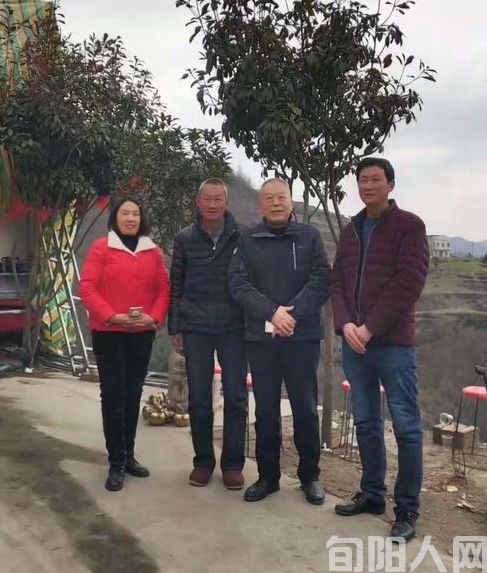 我与表叔的师弟情 文/梁宏显(图3) 罗3.jpg