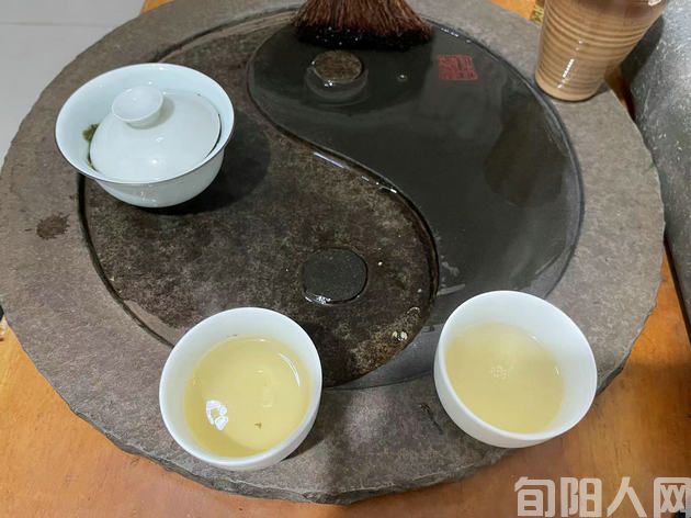 冬 日 闲 韵 文/ 刘承印(图2) 茶.jpg