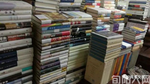 雨天拣书 文/宋瑞林(图1) 书.jpg