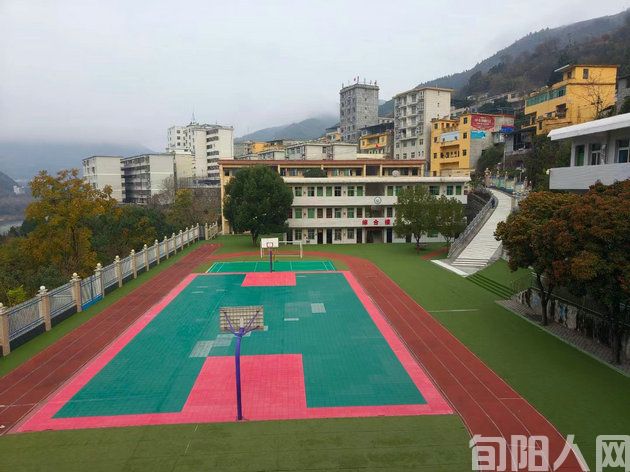 沁园春·构元小学 文/向维录(图1) 构元.jpg