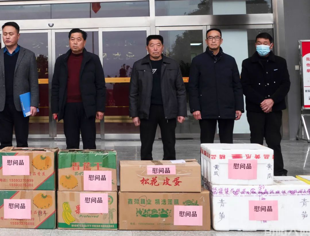 安康市恒口示范区长行村村委会和驻地居民代表一行走访慰问陕西机动队伍安康驻防分队(图4) 4.jpg