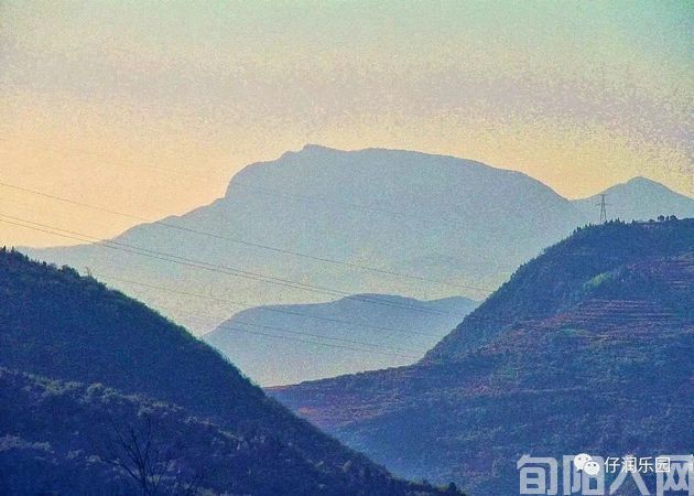 旬阳毛公山记 文/卢仔润(图1) 毛公山.jpg