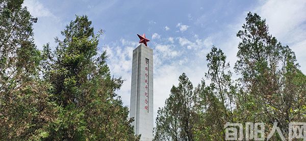 人民心系安康行,红色记忆见真情 文/华军(图1) 牛蹄岭2.jpg