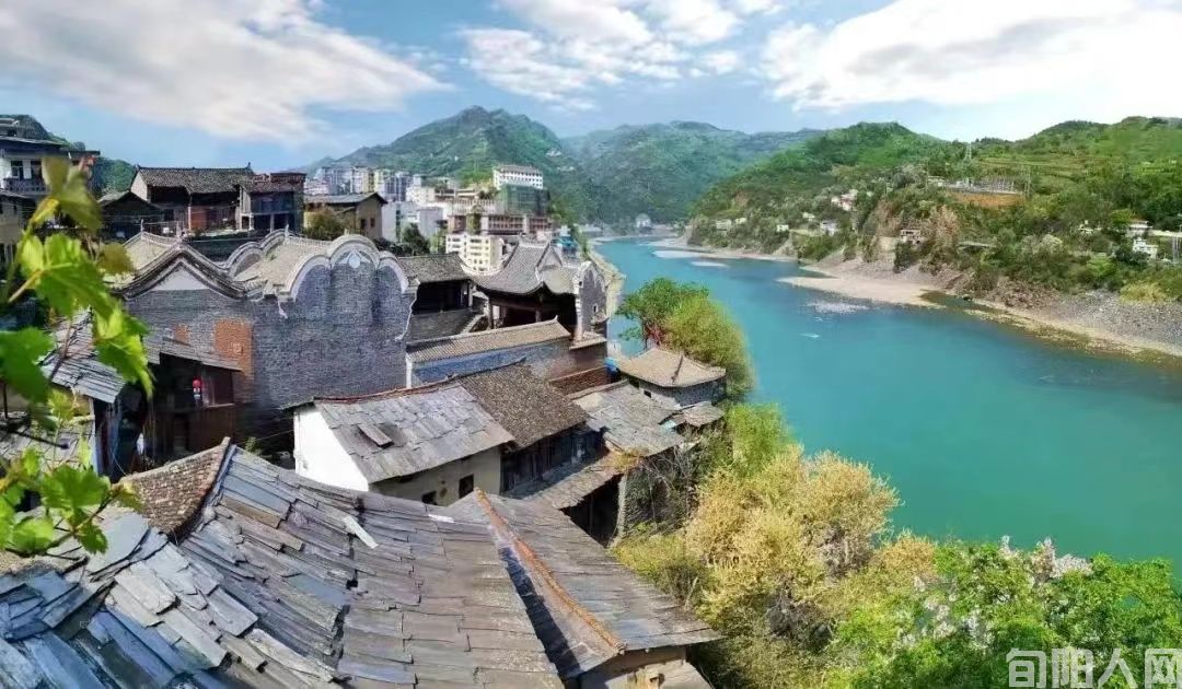 金竹沟往事        文/何世芬