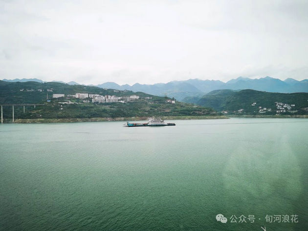 清明奉节行 文/赵攀强(图1) 奉节.jpg