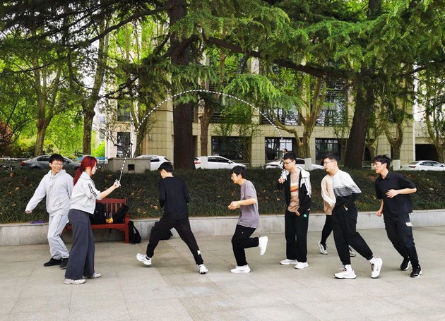 漫步交大校园 文/赵攀强(图6) 交大6.jpg