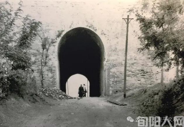 我的往事(28):进点到村 文/李康平(图1) 进点到村.png