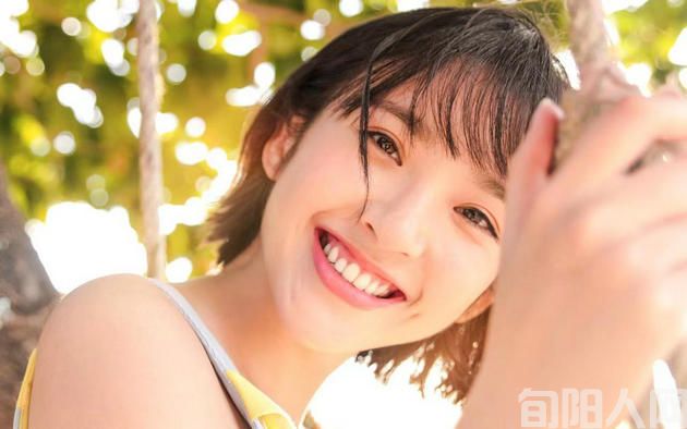 一笑而过 文/田雪阳【湖南】(图1) 她2.jpg