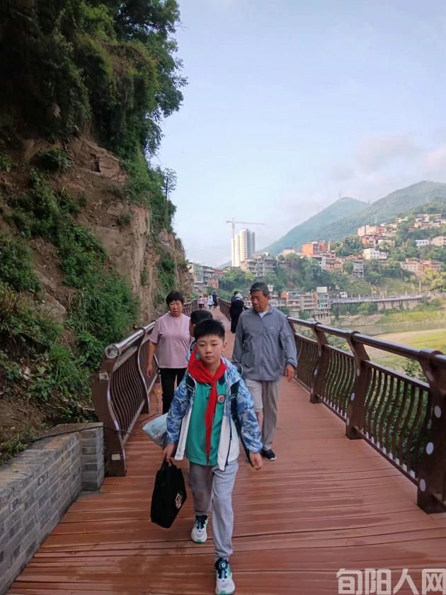 诗吟,游步道 文/棕杰(图3) 张04.jpg