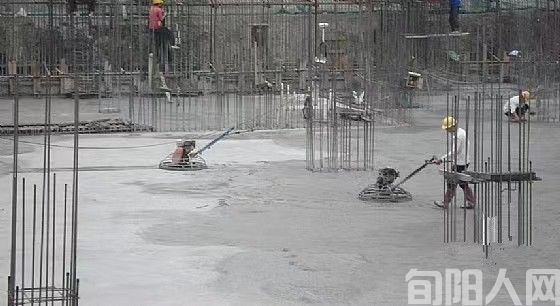 穷“富二代” 文/谢友生(图1) 穷富二代.jpg