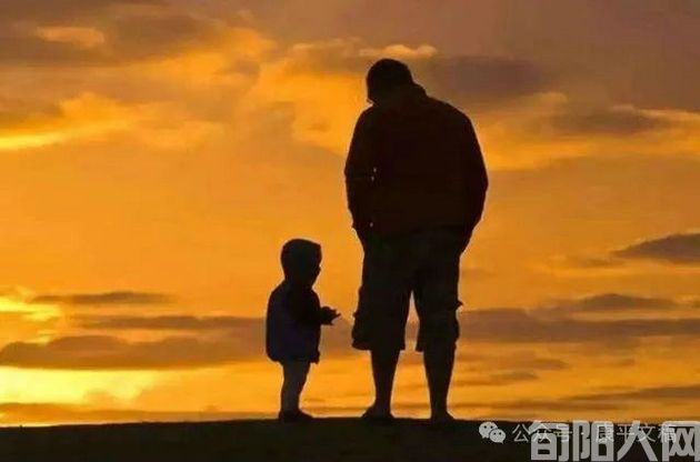 儿子,我可以向你赎回1小时吗? 文/李康平(图1) 儿子.jpg