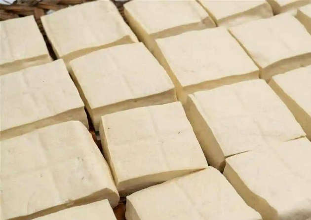 豆腐往事（二篇）   文/葒菓