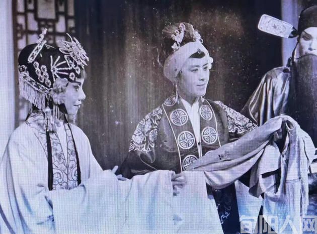 汉调二黄浅析 文/柴子彬(图1) 汉剧3.jpg