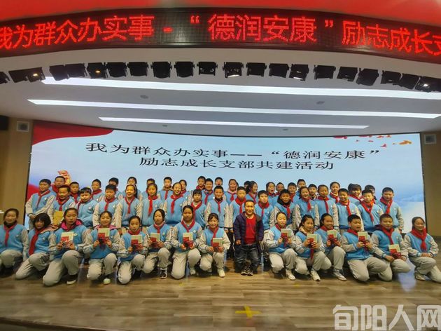 在书香里邂逅时光的智慧 文/王庭德(图1) 王3.jpg