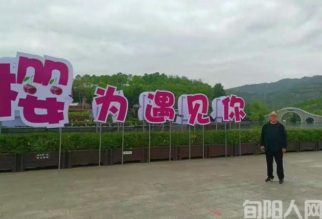 刘家胜:“樱”为遇见你(图1) 刘.jpg