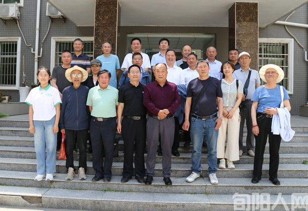 名师指津，解析对仗格律        妙笔生花，点拨诗心词韵 &mdash;&mdash;安康市楹联学会、安康市诗词学会在旬阳举办专业培训会纪实