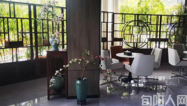 常正安:太极城文化与匠心工艺交相辉映,绽放出地方品牌新魅力——旬阳四季田园红椿木家具入驻太极城侧记(图3) 2.jpg