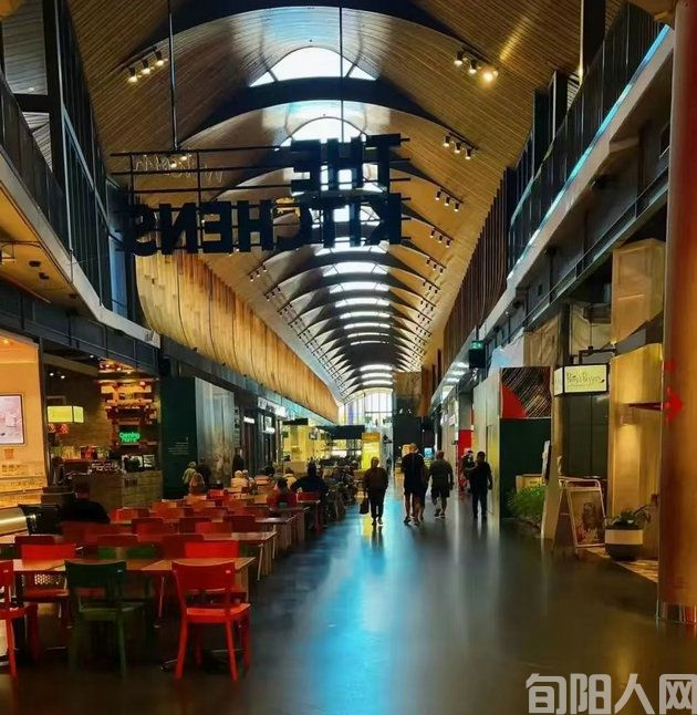 李康平:《异域风情(6):开门依然七件事》(图1) 噢大利亚.jpg