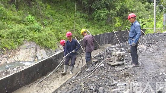 陕西安康旬阳市棕溪镇:加快道路工程建设 优化乡镇路网布局(图1) 棕溪镇图片01.jpg